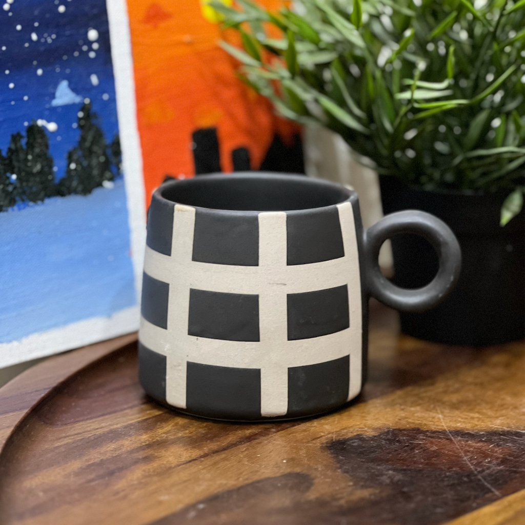 Black & Beige Grid Mug
