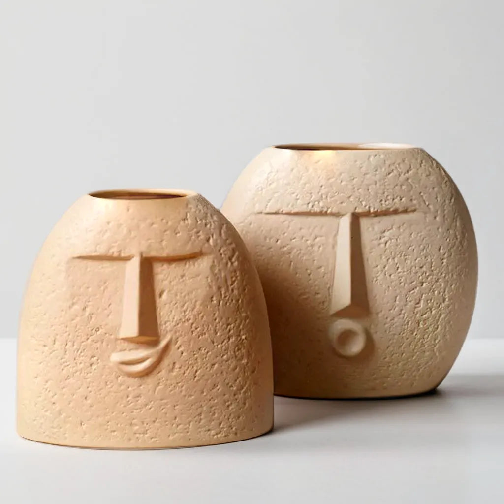 Smirk & Smile Vase Set